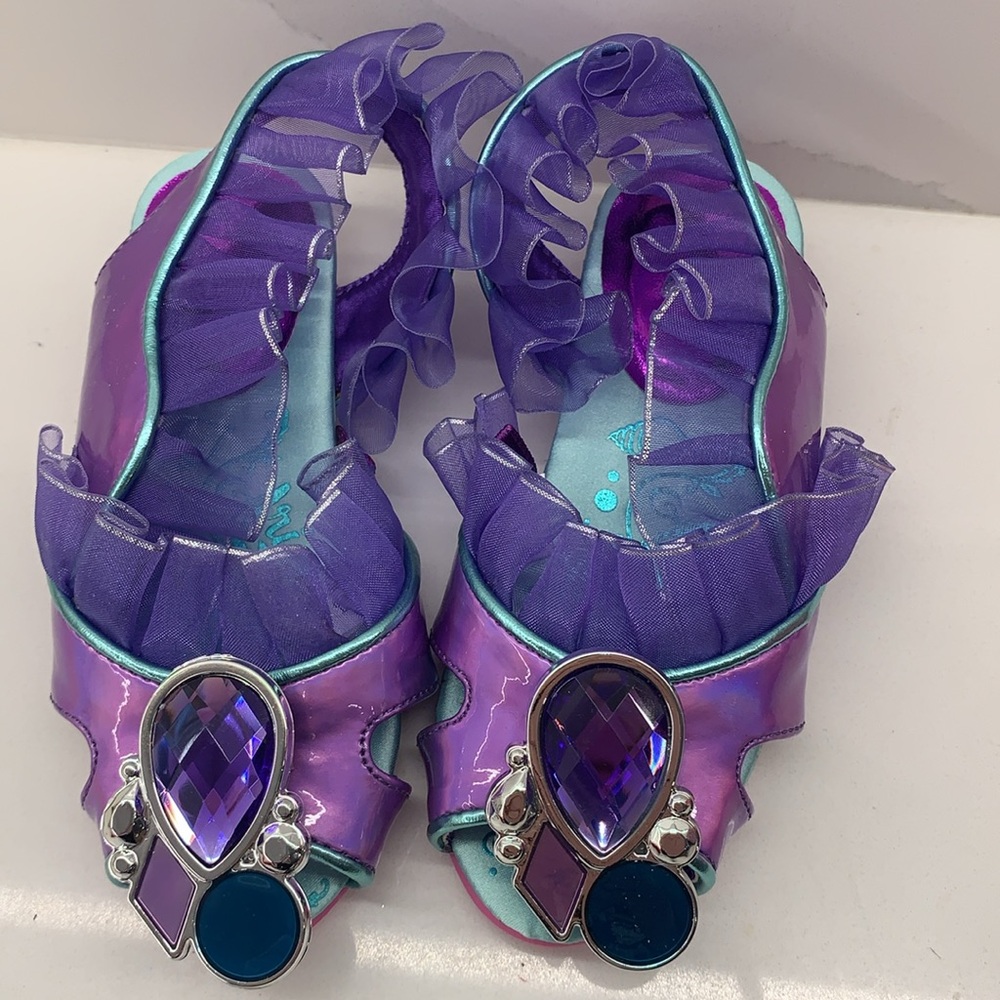 Ariel Disney Shoes sz 6-7